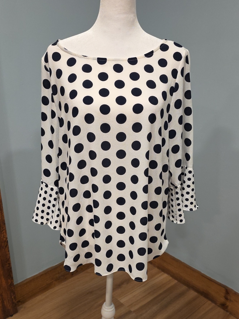 NWT Green Envelope Dress Shirt. L